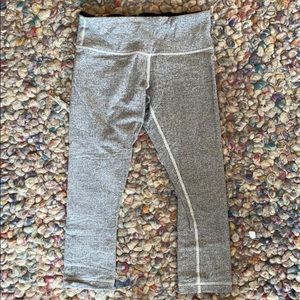 Lululemon thick houndstooth capri leggings